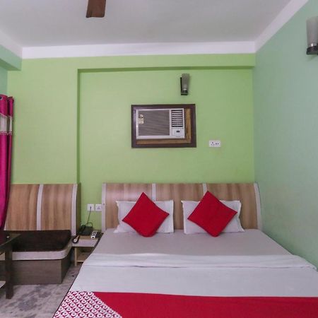 Oyo 60609 Hotel Tanushree Rampurhat Exterior foto