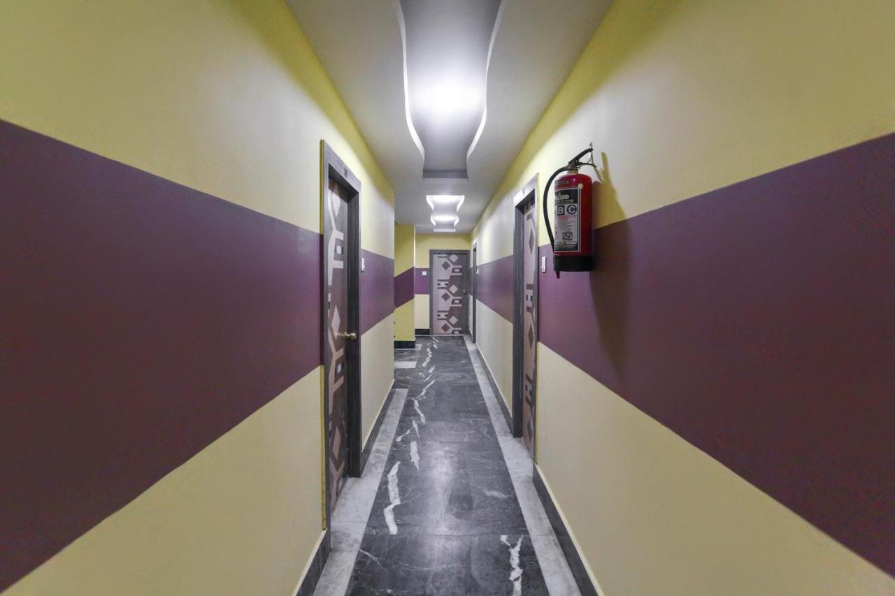 Oyo 60609 Hotel Tanushree Rampurhat Exterior foto